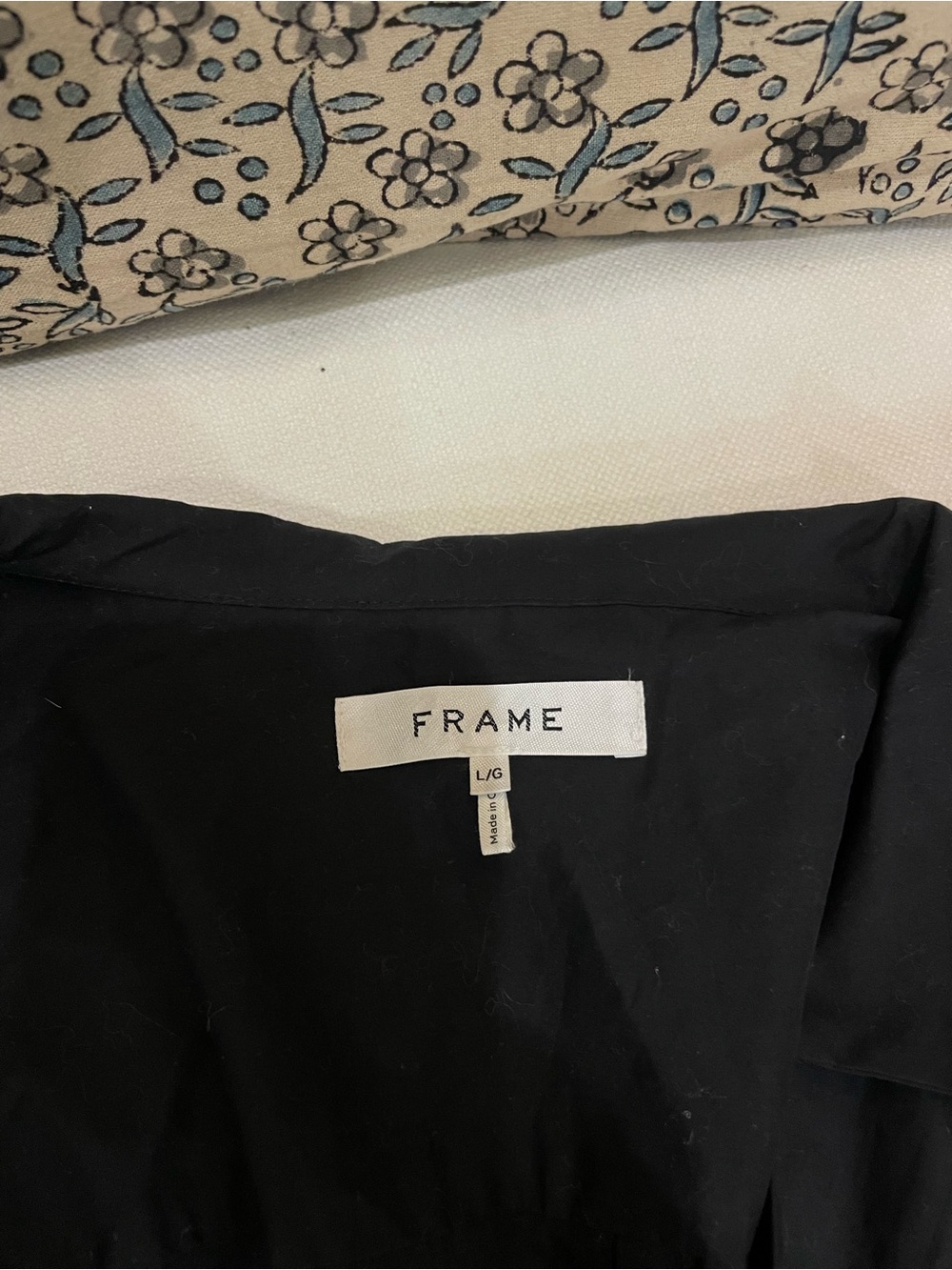 Frame Blouse - Picture 2 of 3
